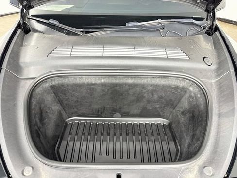 Used 2023 Tesla Model Y Performance AWD/4WD image 29