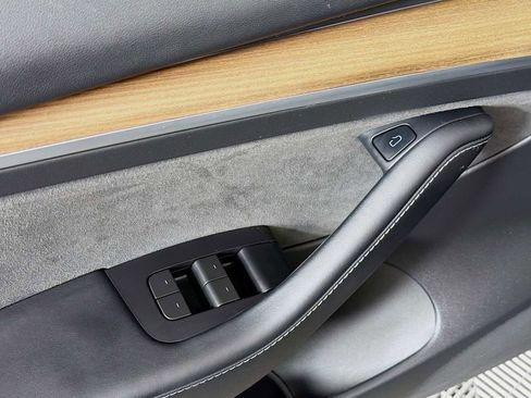 Used 2022 Tesla Model 3 Long Range image 17