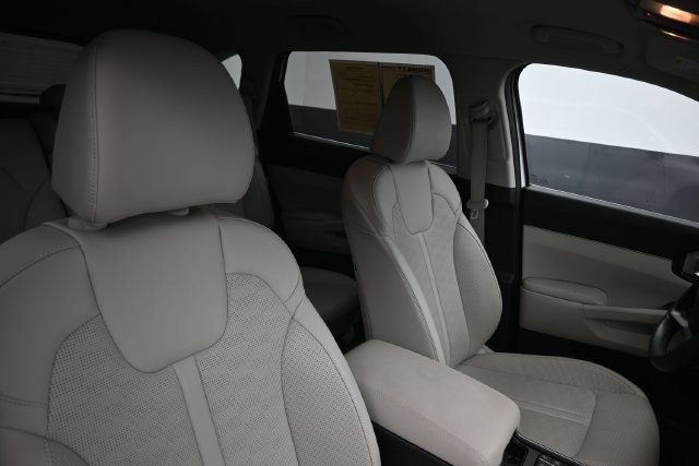 Used 2026 Kia Sorento S FWD image 19
