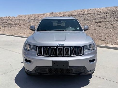 Used 2017 Jeep Grand Cherokee Laredo w/ Quick Order Package 2BE RWD image 2