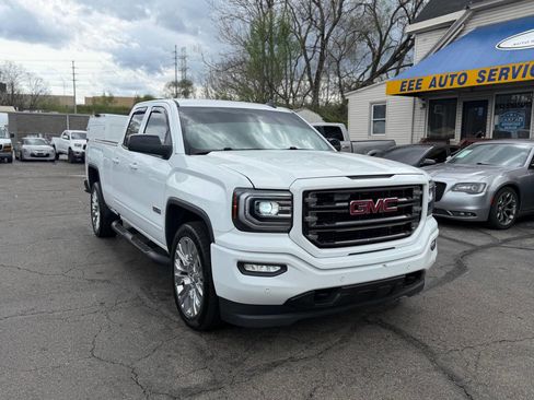 Used 2017 GMC Sierra 1500 SLT image 2