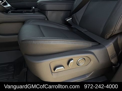 New 2026 GMC Yukon Denali w/ Denali Reserve Package AWD/4WD image 24