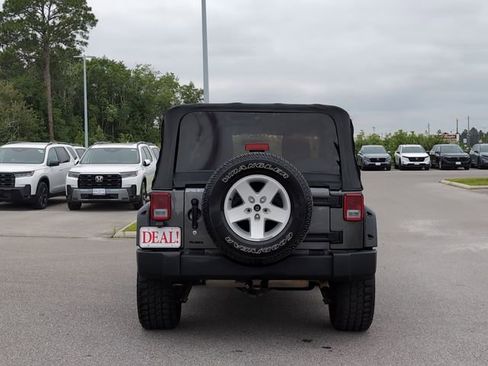 Used 2017 Jeep Wrangler Sport w/ Quick Order Package 24S AWD/4WD image 4