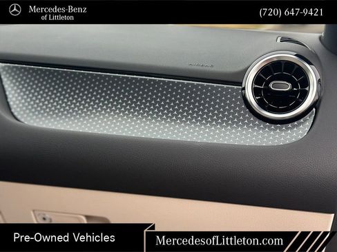 Used 2025 Mercedes-Benz GLA 250 4MATIC image 31