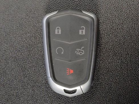 Used 2020 Chevrolet Equinox LT FWD image 32