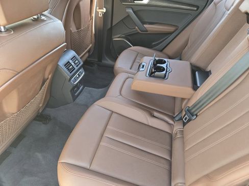 Used 2020 Audi Q5 e Premium Plus w/ Premium Plus Package image 40