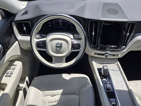 Certified 2023 Volvo XC60 B5 Plus w/ Protection Package Premier FWD image 17