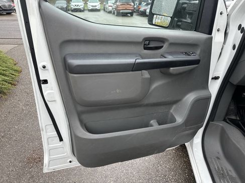 Used 2017 Nissan NV 3500 SL w/ Technology Package image 19