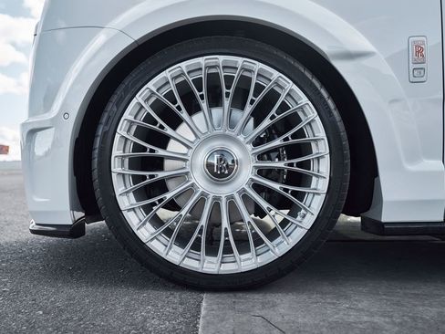 Used 2026 Rolls-Royce Cullinan AWD/4WD image 3