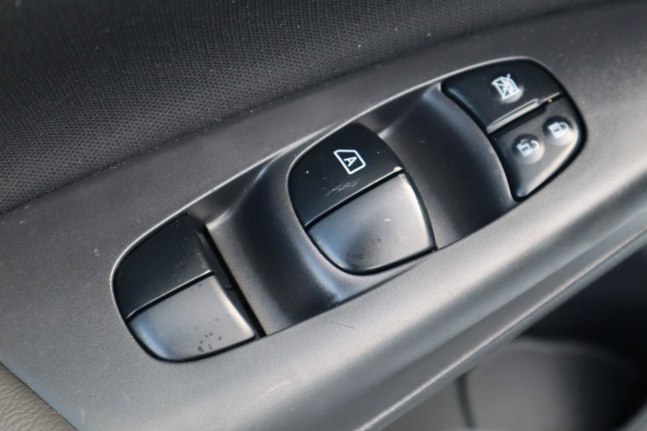 Used 2019 Nissan Sentra S FWD image 50