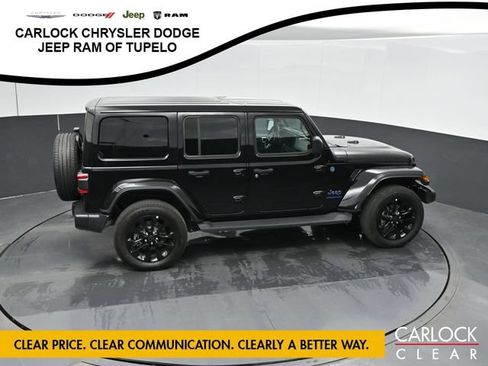 Used 2025 Jeep Wrangler Unlimited Sahara AWD/4WD image 32