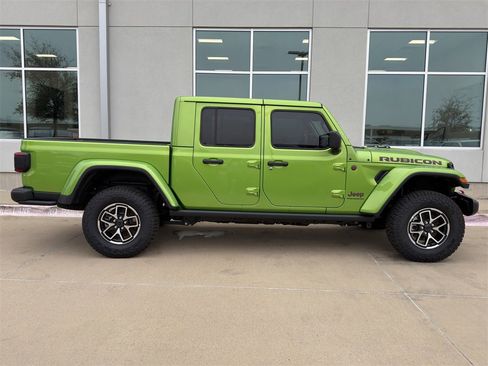New 2025 Jeep Gladiator Rubicon w/ Convenience Group image 4