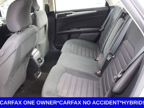 Used 2019 Ford Fusion SE image 25