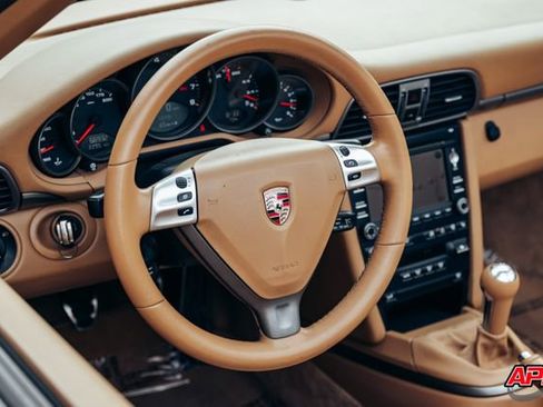 Used 2009 Porsche 911 Carrera image 6