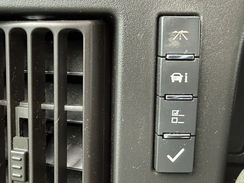 Used 2021 Chevrolet Express 2500 w/ Driver Convenience Package RWD image 35