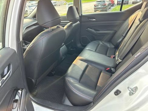 Used 2024 Nissan Altima 2.5 SR FWD image 9