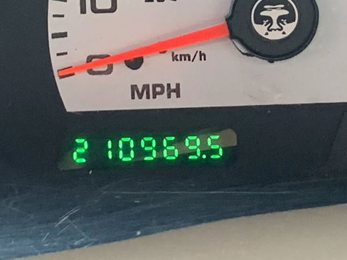 Used 2003 Ford F350 Lariat image 33