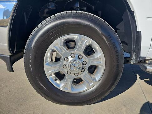 Used 2024 RAM 3500 Big Horn image 41