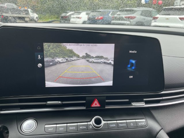 Used 2024 Hyundai Elantra SEL FWD image 23