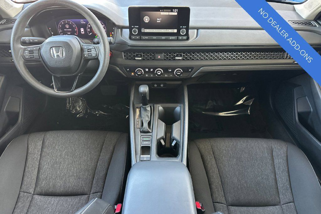 Certified 2025 Honda Accord SE image 14