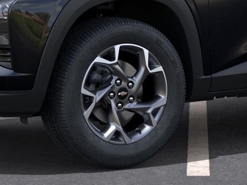 New 2026 Chevrolet Trax LT w/ LT Convenience Package FWD image 9