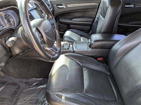 Used 2018 Chrysler 300 Touring L RWD image 15