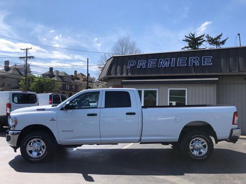 Used 2022 RAM 2500 Tradesman w/ Chrome Appearance Group AWD/4WD image 2