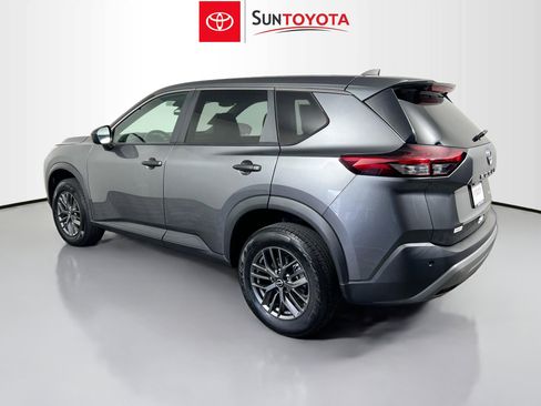 Used 2023 Nissan Rogue S AWD/4WD image 6