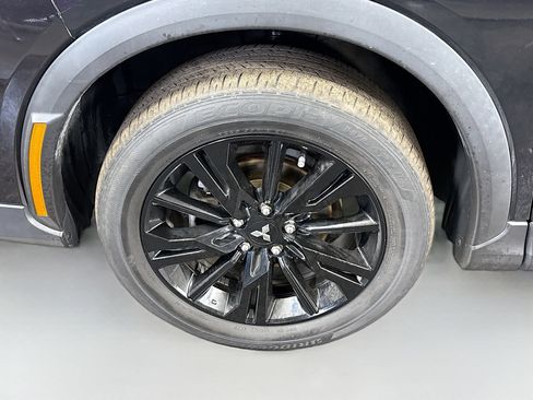Used 2024 Mitsubishi Eclipse Cross Black Edition image 38