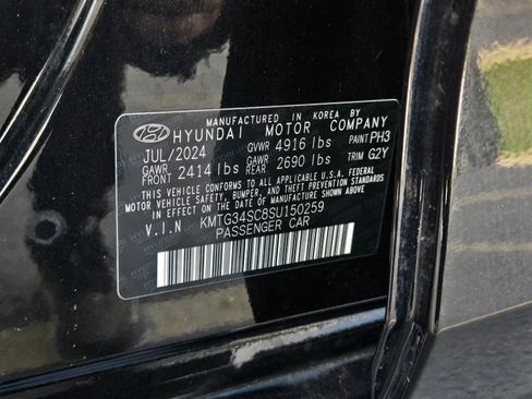 Used 2025 Genesis G70 2.5T AWD/4WD image 26
