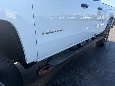 Used 2019 Chevrolet Silverado 2500 W/T AWD/4WD image 21