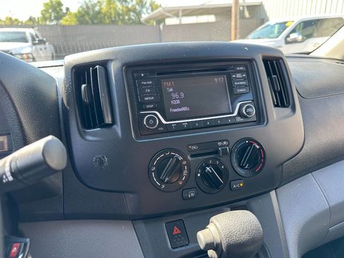 Used 2018 Nissan NV200 SV image 6