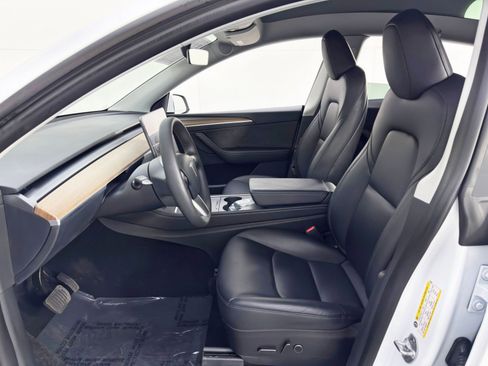 Used 2023 Tesla Model Y Long Range image 17