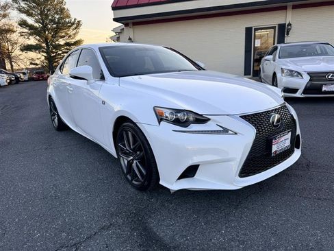 Used 2016 Lexus IS 200t image 3