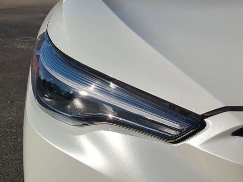 Used 2024 Toyota Corolla Cross XSE image 10