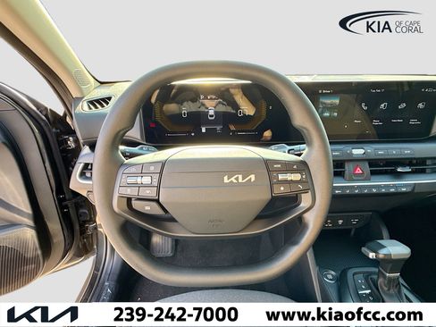 New 2025 Kia K4 LXS image 35