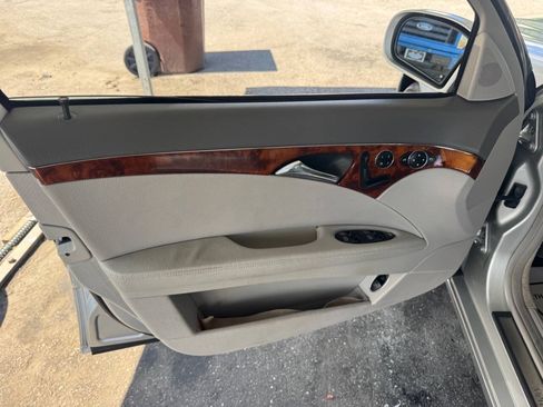 Used 2003 Mercedes-Benz E 320 Sedan image 19