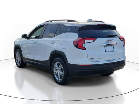 Used 2022 GMC Terrain SLE FWD image 4