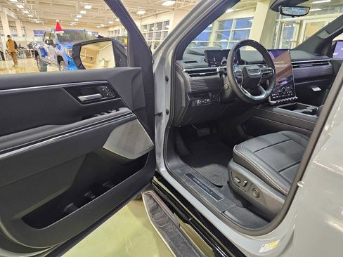 New 2024 GMC Sierra EV Denali image 21