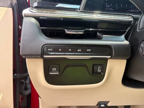 Certified 2024 Cadillac Escalade Premium Luxury w/ LPO, Floor Liner Package AWD/4WD image 22