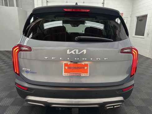 Used 2022 Kia Telluride EX w/ EX Premium Package image 8