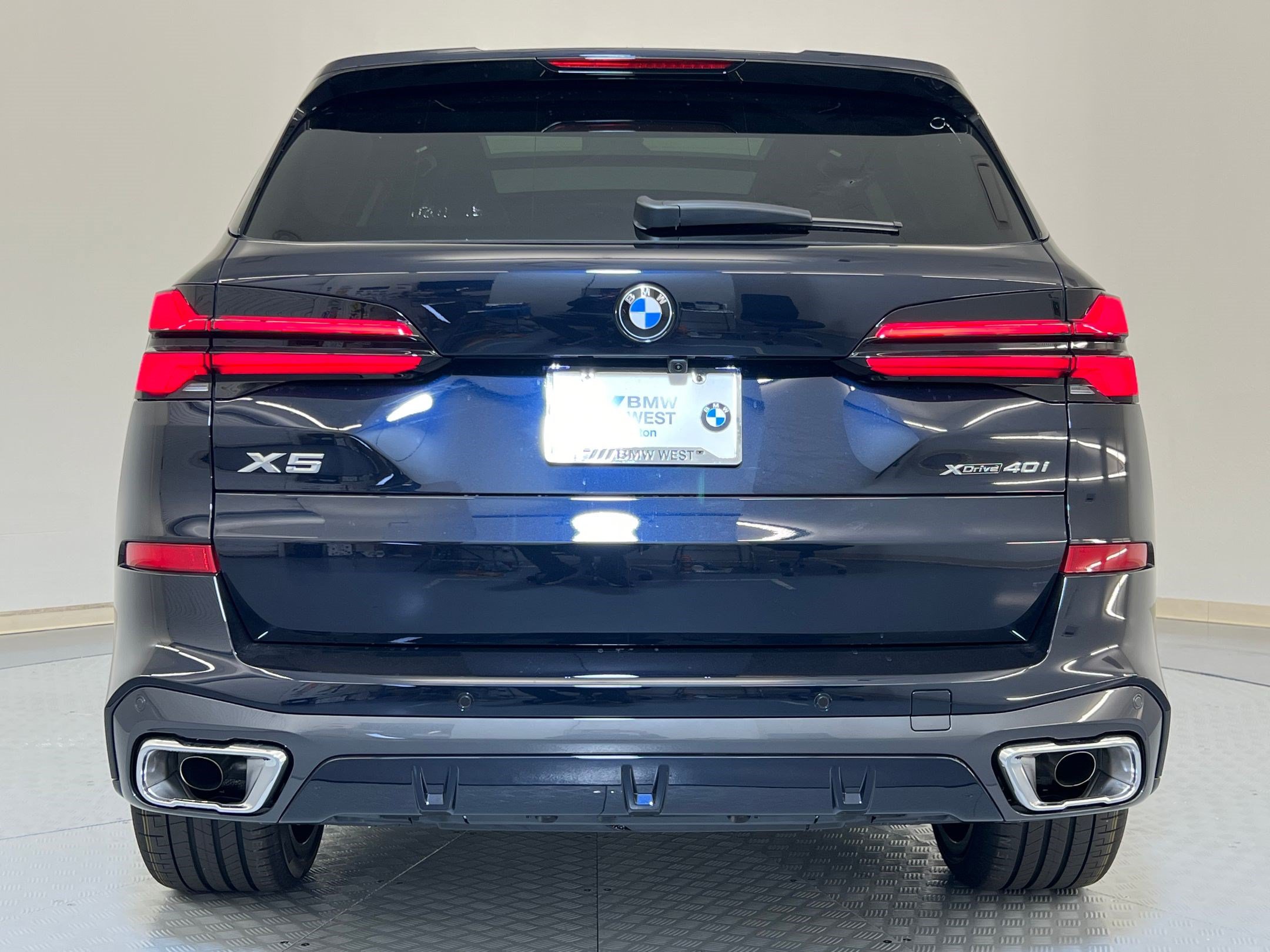 Used 2026 BMW X5 xDrive40i w/ M Sport Package AWD/4WD image 10