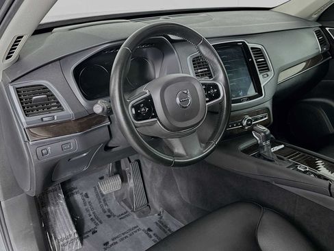 Used 2019 Volvo XC90 T6 Momentum w/ Protection Package Premier AWD/4WD image 9