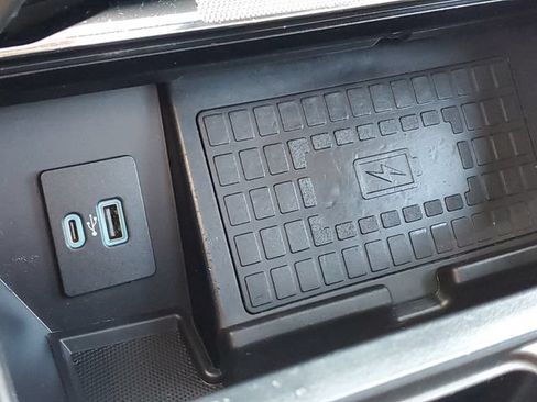 Used 2022 Ford F150 Platinum w/ Equipment Group 701A High AWD/4WD image 23