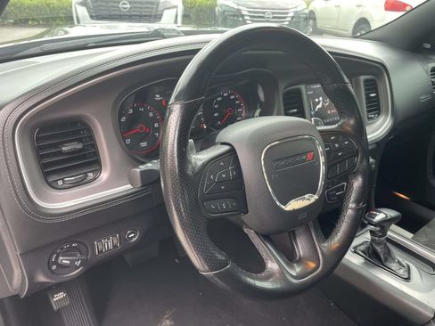 Used 2022 Dodge Charger R/T w/ Plus Group RWD image 18