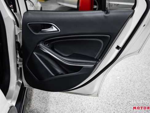 Used 2018 Mercedes-Benz GLA 250 4MATIC image 31