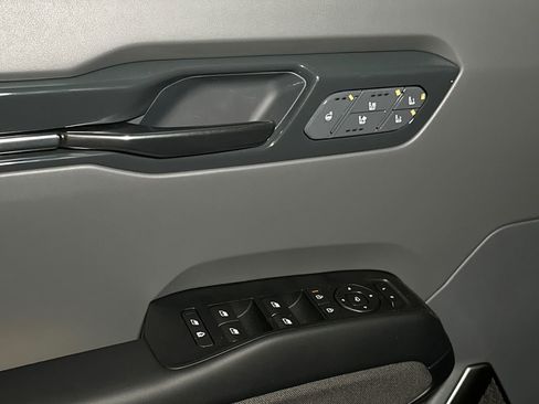 New 2026 Kia EV9 Land w/ Nightfall Edition Package image 17