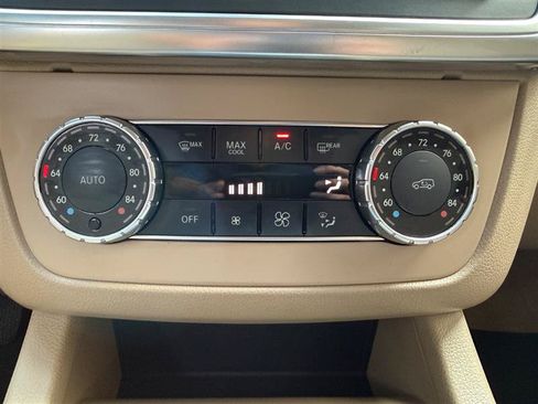 Used 2012 Mercedes-Benz ML 350 BlueTEC 4MATIC image 46