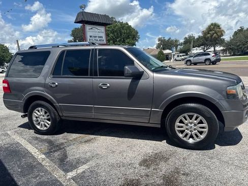 Used 2014 Ford Expedition Limited w/ Equipment Group 301A RWD image 2