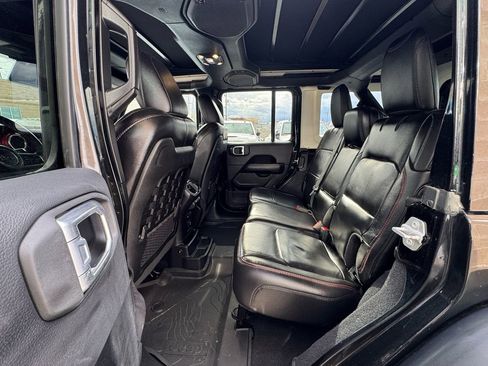 Used 2020 Jeep Wrangler Unlimited Rubicon w/ Advanced Safety Group image 37